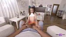 Pustoaica minora e fututa hardcore in pizda