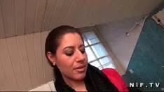 Un armasar calare pe o milf pe care o fute