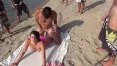 Foarte mult sex cu aceasta fata pe o plaja din Maldive